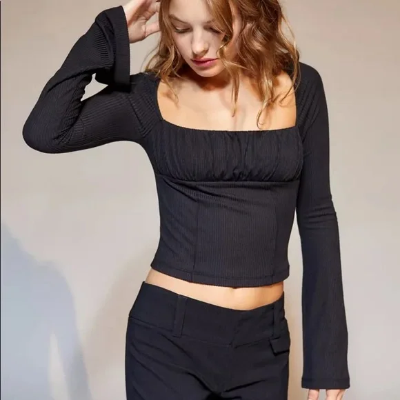 UO Ruched Long Sleeve Top - Picture 2 of 5